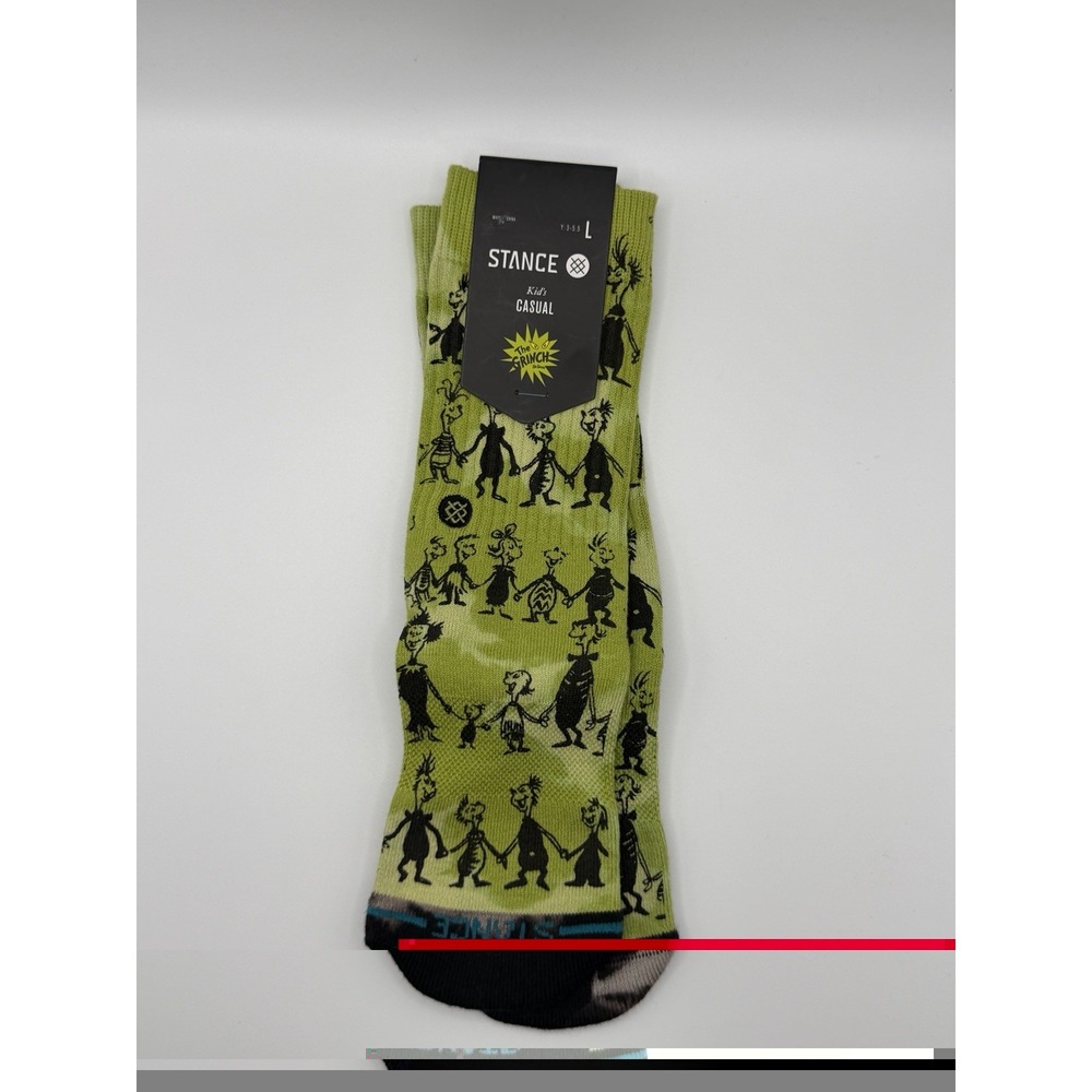 Stance Down In Whoville Grinch Christmas Kids Crew Socks Green Large K556D24DOW